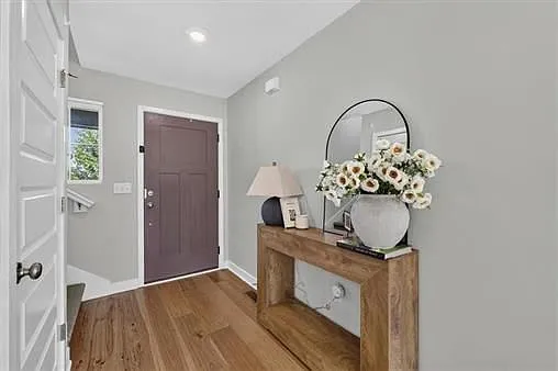 8905 SW 8th St — Photo 4