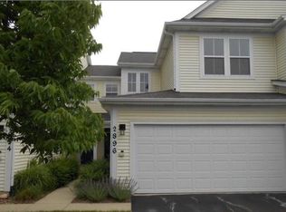 2896 Falling Waters Dr, Lindenhurst, IL 60046