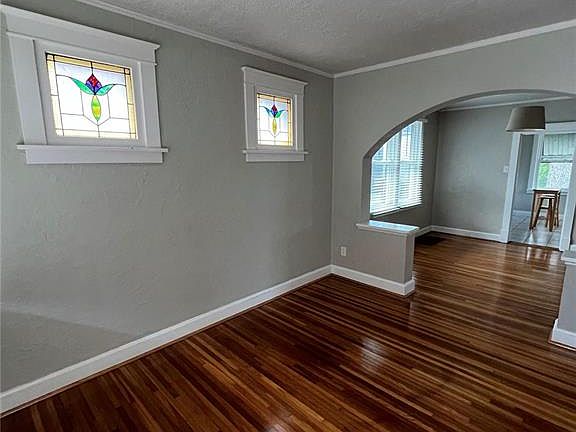2nd image of 2326 Patton Ave