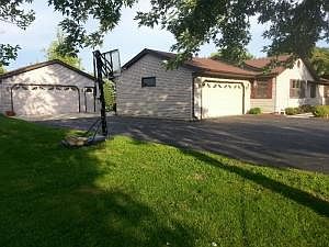 4th image of W232S7650 Woodland Ln