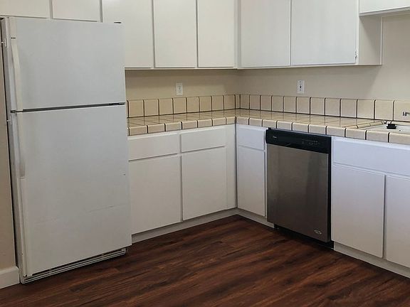 2nd image of 4921 Canto Dr APT 3