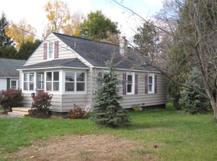 3 Wrisley St, Essex Junction, VT 05452