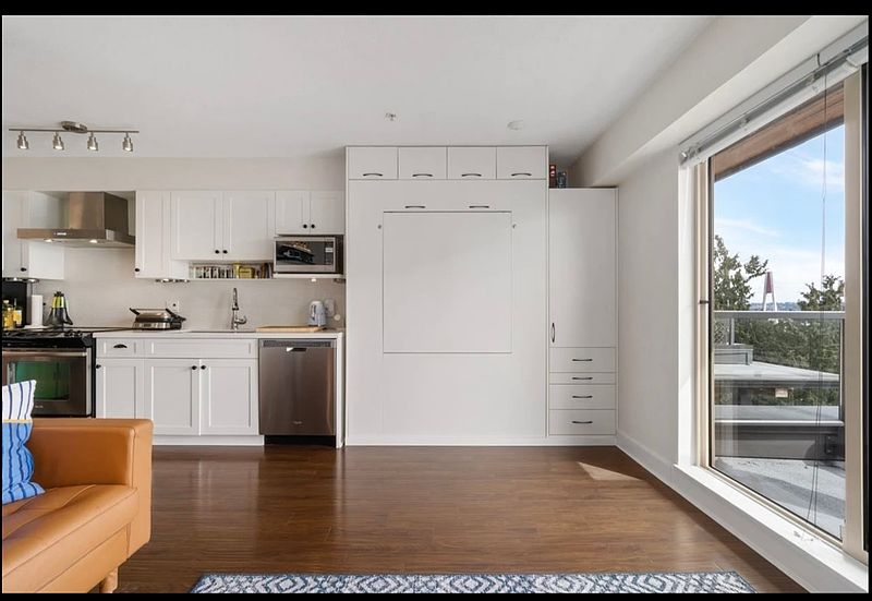 New Westminster Apartment for rent - 0 Bedrooms — photo 8