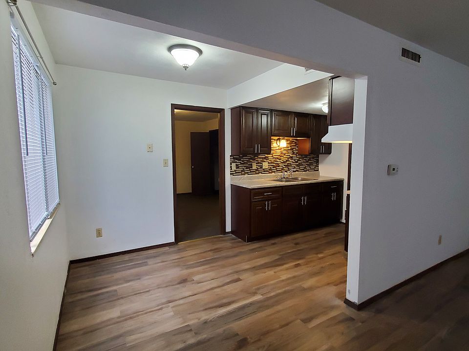 Remodeled Open Floorplan with a Bonus Window for Extra Daylight in the Dining Area and Kitchen