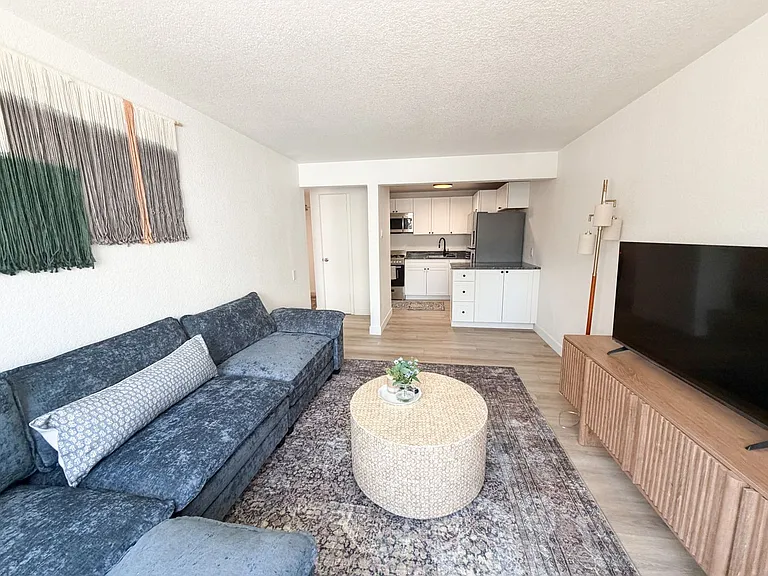 2526 N Clay St — Photo 18