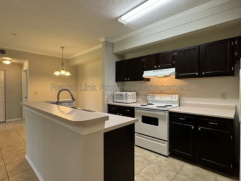 11530 Villa Grand #1121 — Photo 15