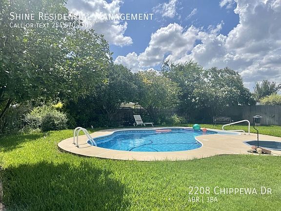 3rd image of 2208 Chippewa Dr