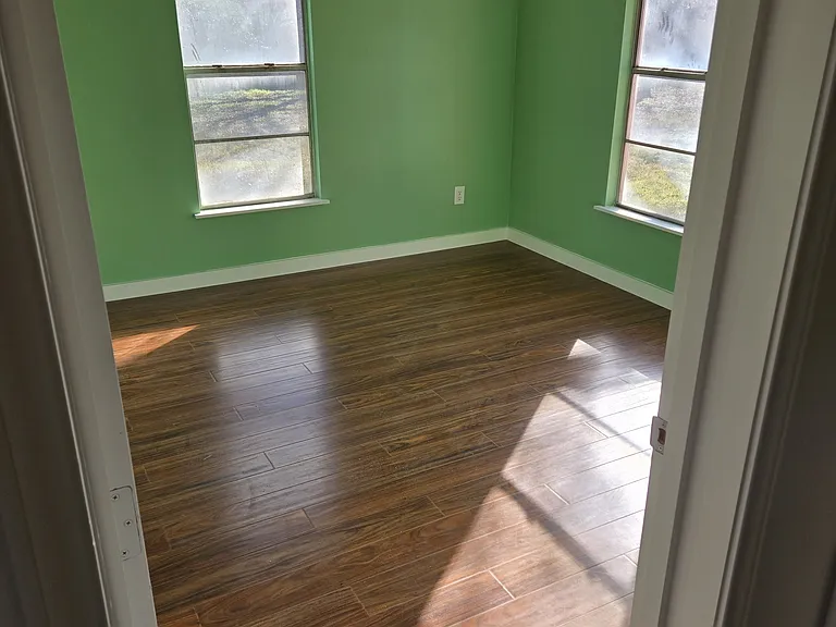 908 King Ave — Photo 8