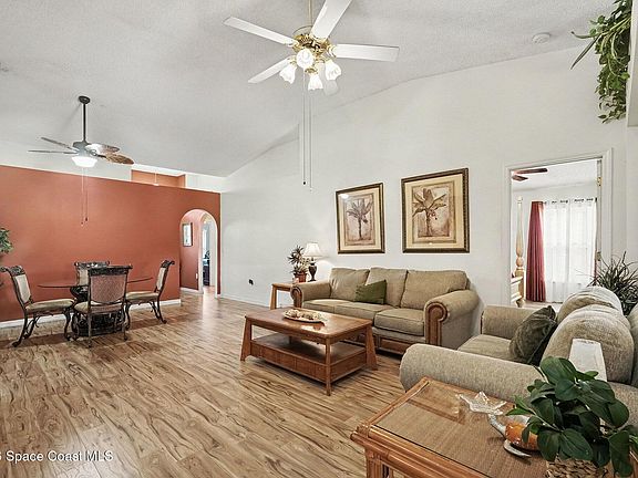 5th image of 1216 White Oak Cir