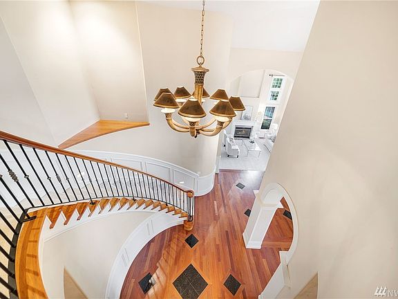 5th image of 17364 SE 58th St