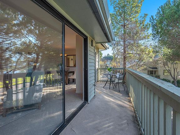 5th image of 2 Eucalyptus Knoll Street