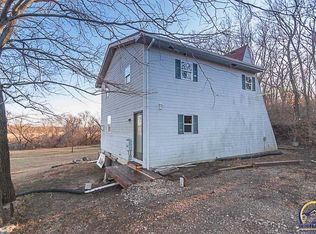 2325 NE 74th St, Meriden, KS 66512