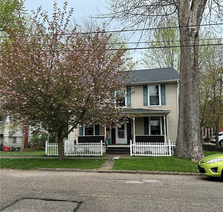 1st image of 205 Lancaster St