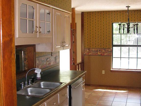 5th image of 3010 Bob White Dr