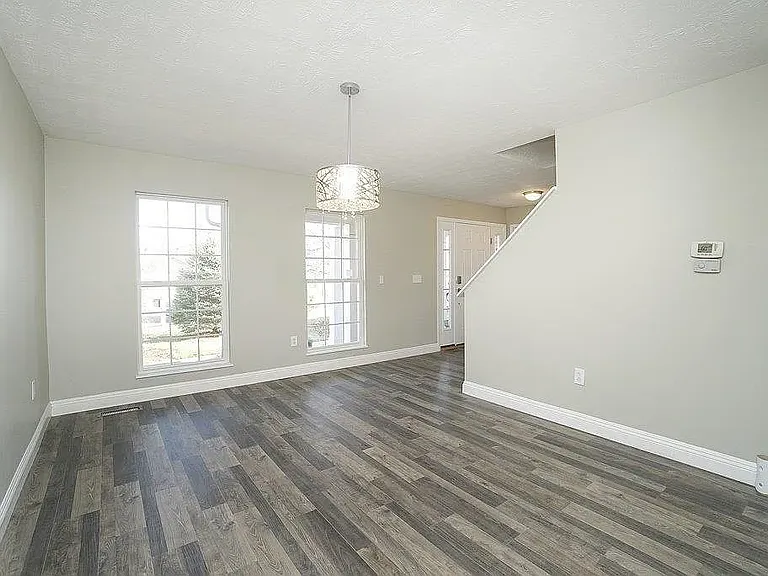 6672 Westminster Ct — Photo 8