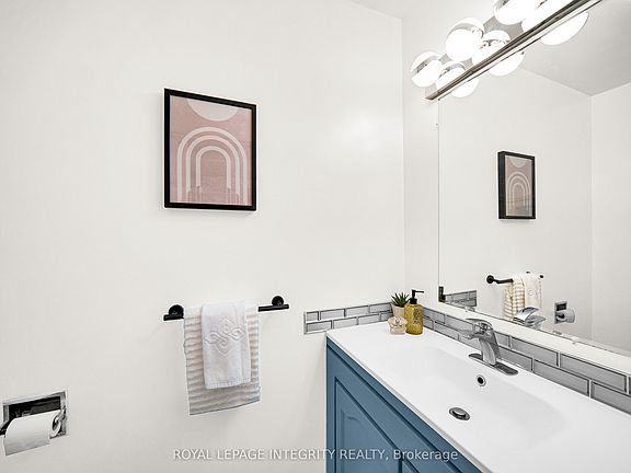 5th image of 340 Stowe Ct #171