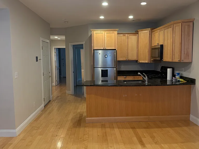 209 Harvard St #2 — Photo 6