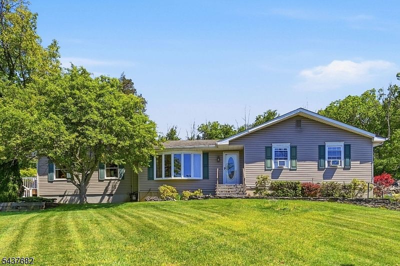 1st image of 278 Decker Pond Rd