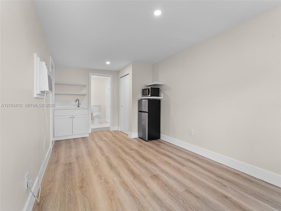 1st image of 7401 SW 38th St #A