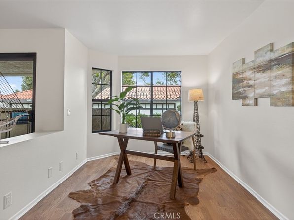 2 beds, 2 baths, 1,368 sqft house for sale in Oxnard, CA photo 10