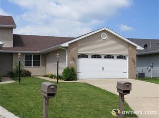 1307 Cobblestone Way, Champaign, IL 61822