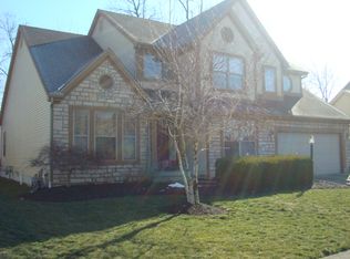 2735 Woods Cres, Grove City, OH 43123