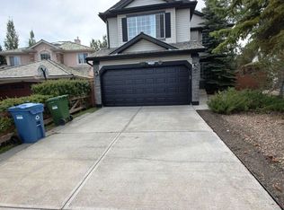 50 Valley Ponds Cres NW, Calgary, AB T3B 5T6