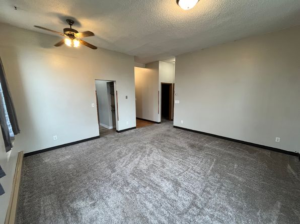 809 Oak St APT 3