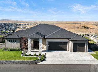 7242 W 22nd Pl, Kennewick, WA 99338