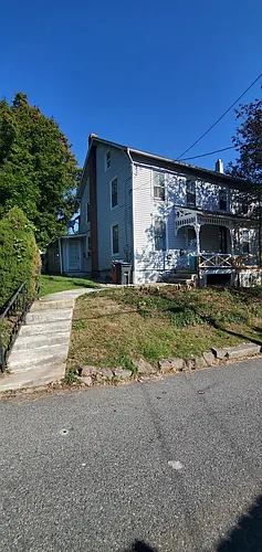23 Dewey St Photo 1
