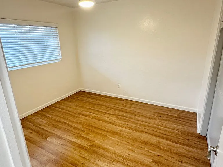 4665 Muir Ave — Photo 5