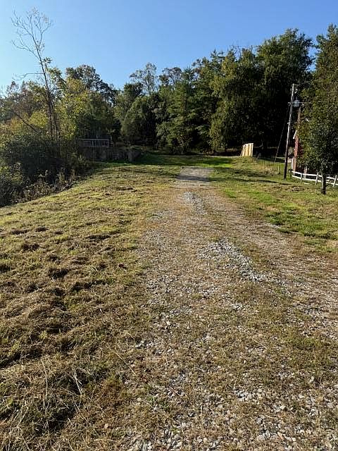 2nd image of 4607 Catletts Creek Rd