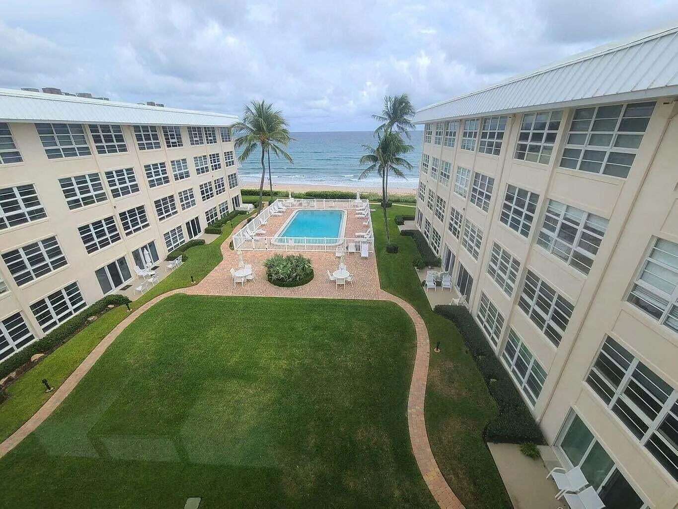 1 bed, 1.0 bath, 755 sqft, $4,000 — Photo 2