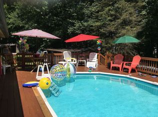 40 Gabb Rd, Bloomfield, CT 06002