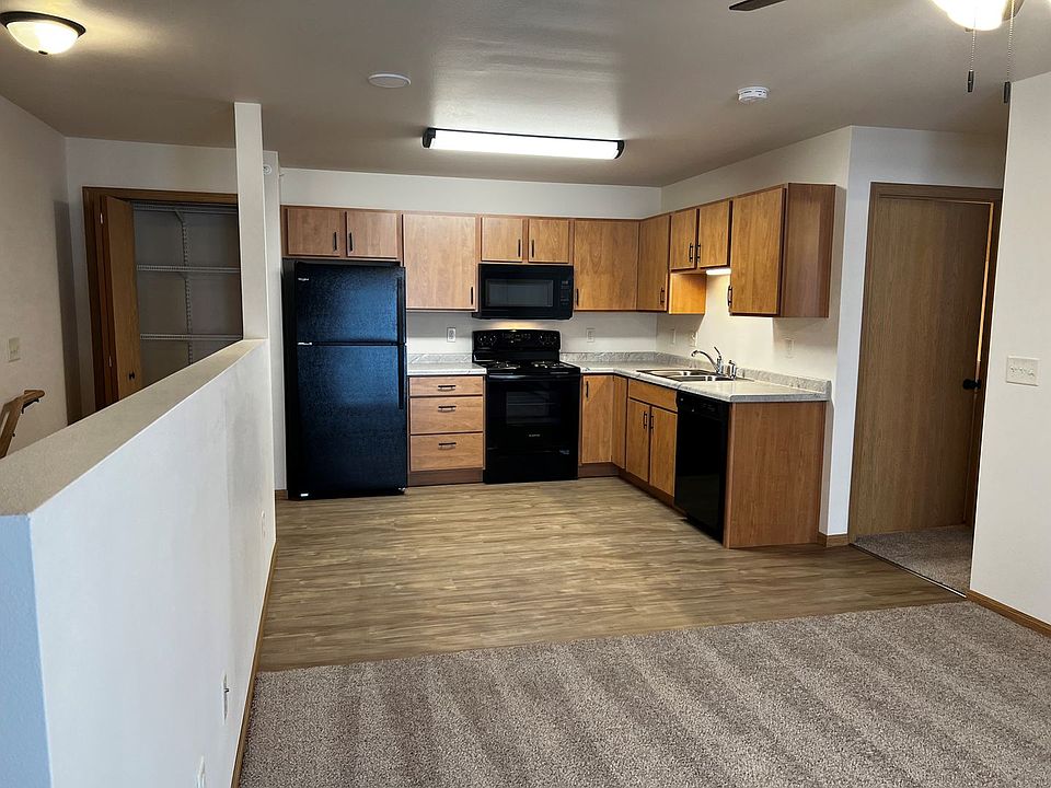 1st image of 1321-1323 Peps Dr #22