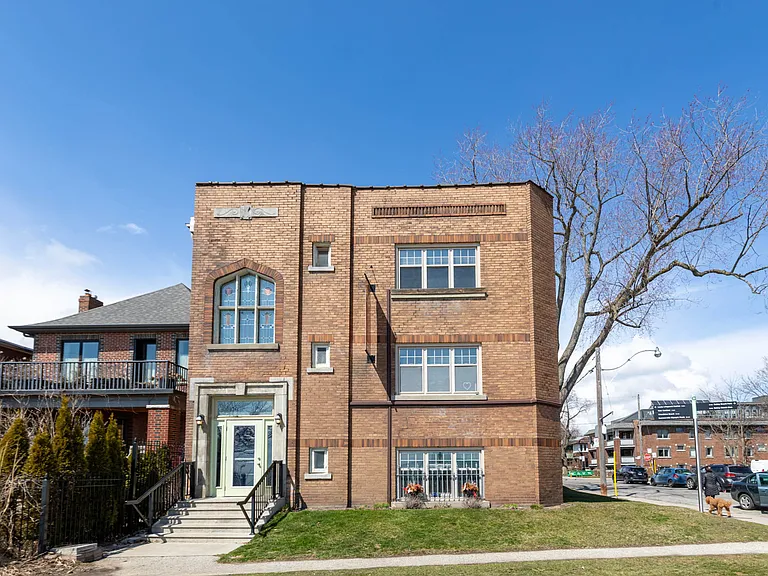 15 Hubbard Blvd #21 — Photo 13