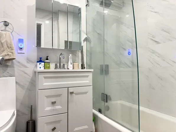 322 West 57th Street image 9 of 9