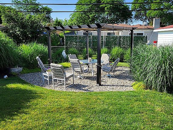 4th image of 14158 Bade Dr