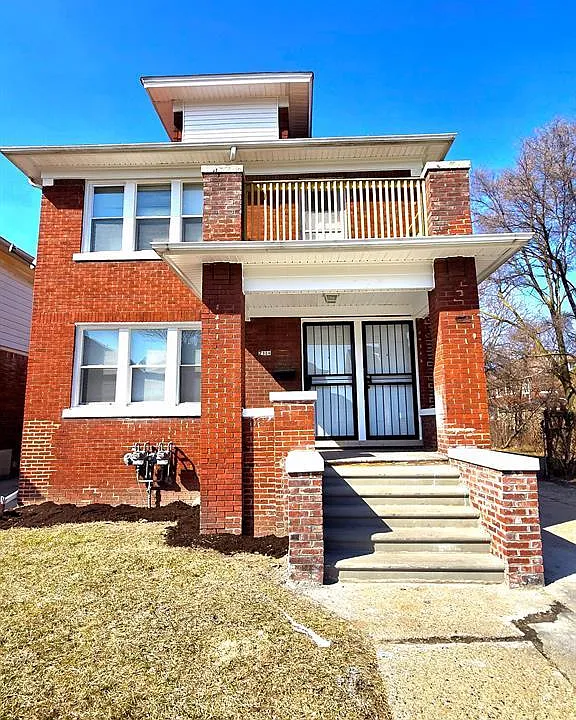 2326 Clements Ave
