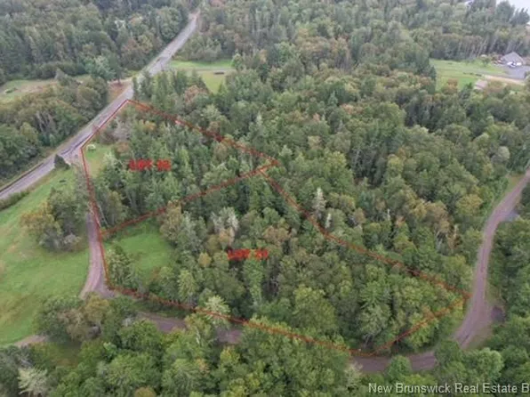 12 Utopia Rd #13, Saint George, NB E5C 2C9