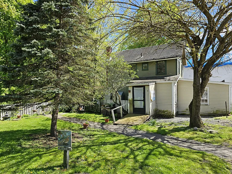 32 Cannon Rd #B — Photo 13