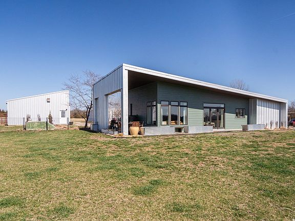 2nd image of 1564 N 450th Rd