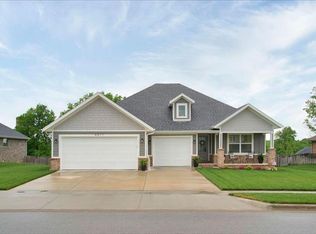 4411 E Kentbrook Dr, Springfield, MO 65802