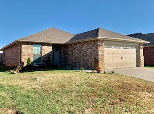 1141 N Oak Way, Webb City, MO 64870