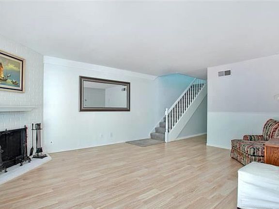 4th image of 1741 Tustin Ave #25
