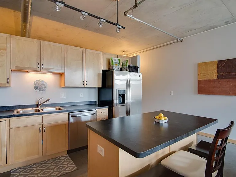 720 N 4th St #512 — Photo 4