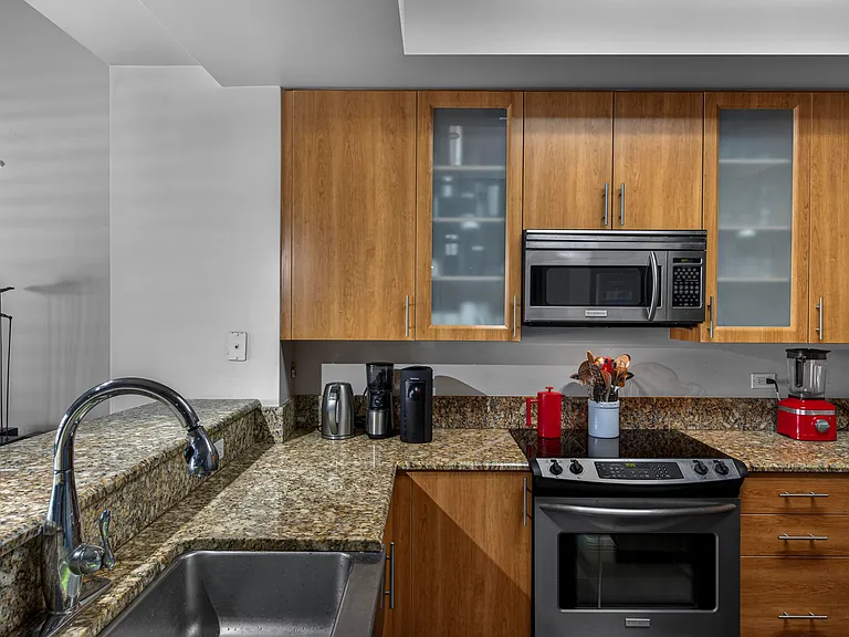 2633 NE 14th Ave #111 — Photo 9