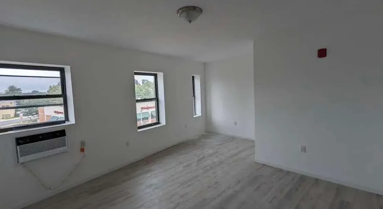 1 bed, $1,700 — Photo 2
