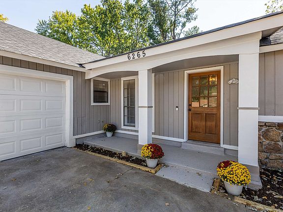3rd image of 6265 Thistlebrook Dr