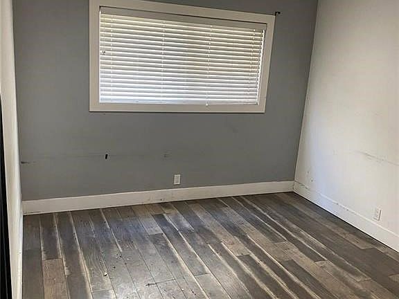 4th image of 1013 E Appleton St APT 1